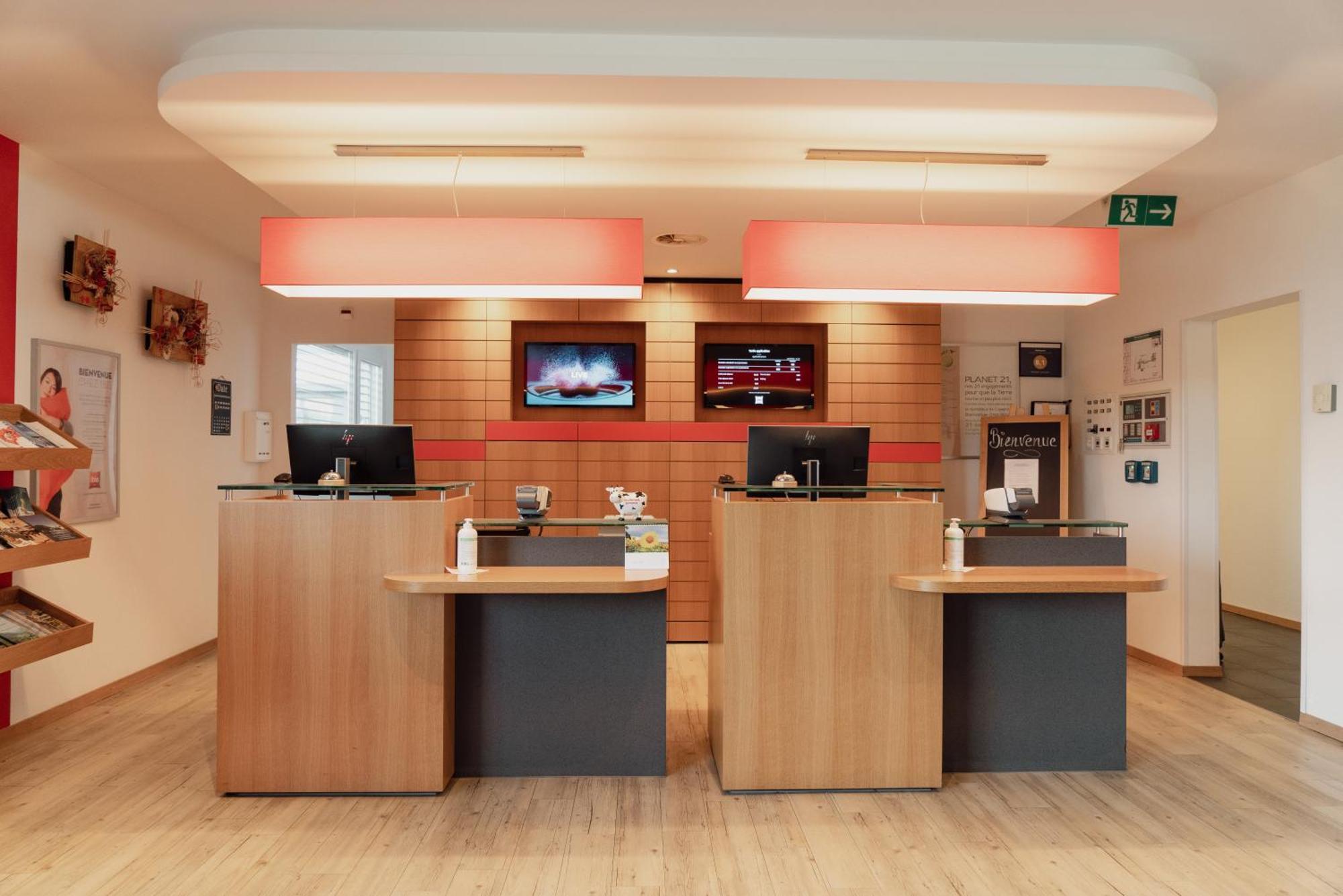 Ibis Bulle - La Gruyere Swiss Bike Hotel Bagian luar foto