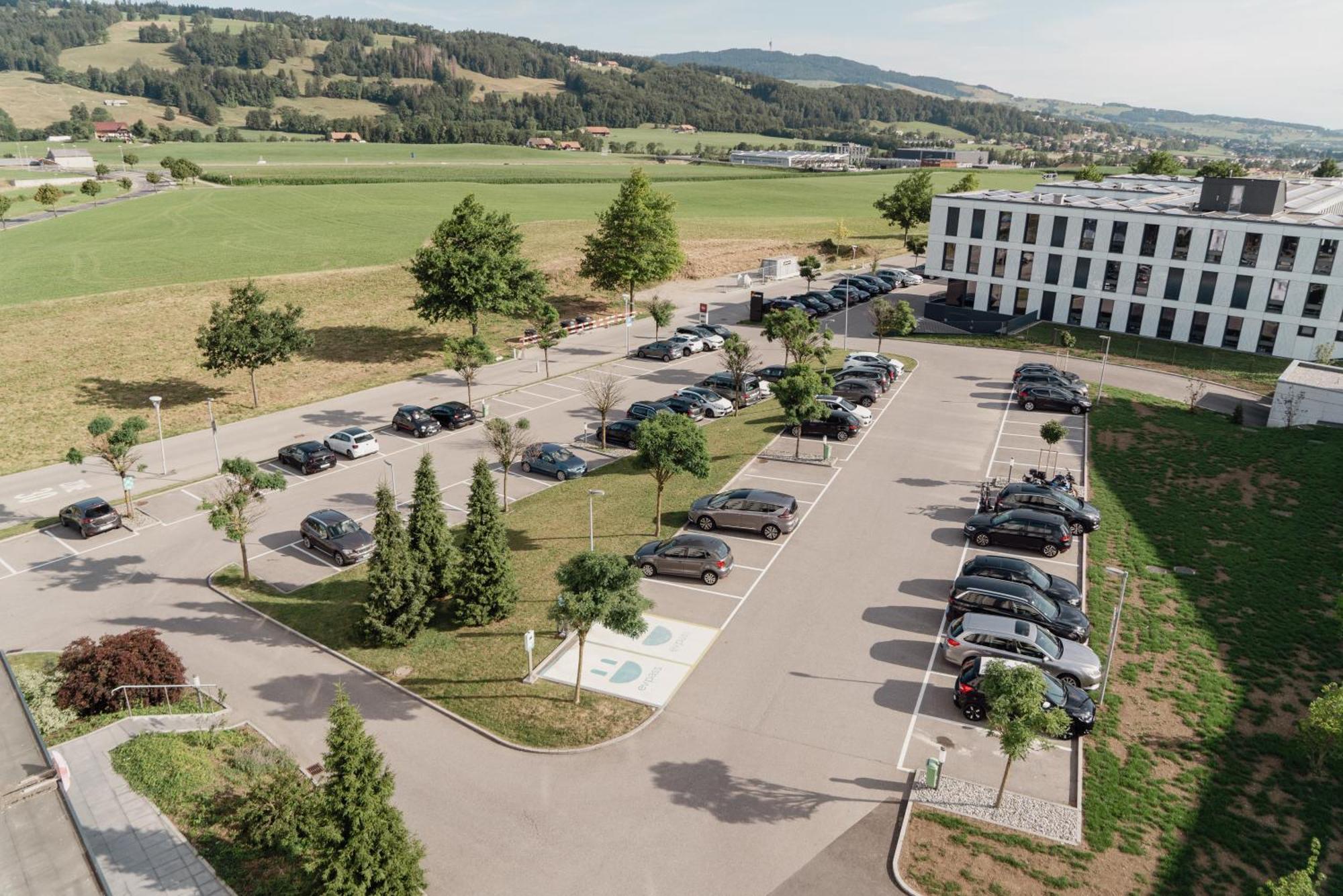 Ibis Bulle - La Gruyere Swiss Bike Hotel Bagian luar foto