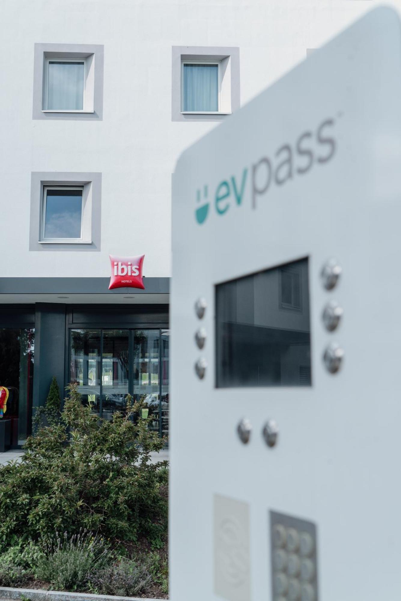 Ibis Bulle - La Gruyere Swiss Bike Hotel Bagian luar foto